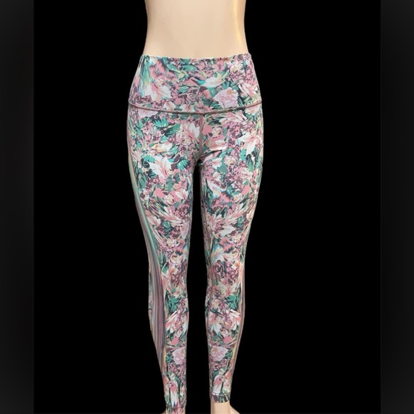 Lululemon athletica Leggings - Picture 1 of 4